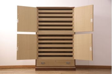 中古　美品　春日部桐たんす　桐材の明るい木肌に桑材の縁取りが粋なアクセントになっている総桐箪笥(並厚)(和タンス、着物箪笥、引き出し、チェスト、衣装箪笥)(定価約90万円)(R-052086)