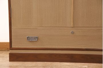 中古　美品　春日部桐たんす　桐材の明るい木肌に桑材の縁取りが粋なアクセントになっている総桐箪笥(並厚)(和タンス、着物箪笥、引き出し、チェスト、衣装箪笥)(定価約90万円)(R-052086)