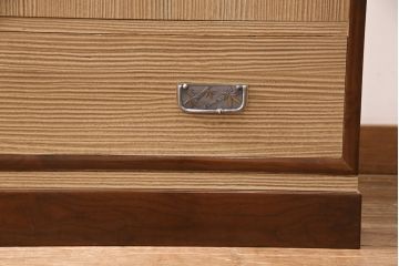 中古　美品　春日部桐たんす　桐材の明るい木肌に桑材の縁取りが粋なアクセントになっている総桐箪笥(並厚)(和タンス、着物箪笥、引き出し、チェスト、衣装箪笥)(定価約90万円)(R-052086)