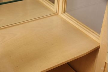 中古　美品　IDC大塚家具取扱い　フランス　Decape　BIANCO(ビアンコ)　優しい雰囲気を醸しだすデカペ仕上げのキュリオケース(飾り棚、キャビネット、ガラスケース、陳列棚、店舗什器)(定価約50万円)(R-052089)