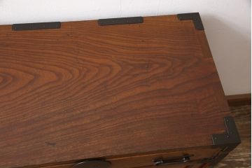 和製アンティーク　高級品!　三方ケヤキ材・中桐材　小振りなサイズが取り入れやすい!新潟県産の帳場箪笥(収納箪笥、時代箪笥、サイドキャビネット、収納棚、戸棚)(R-052096)