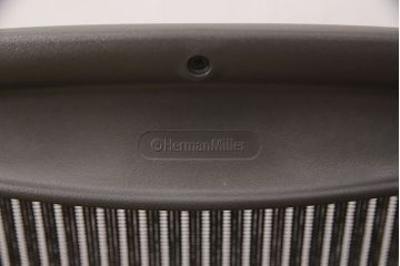 中古　美品　Hermanmiller(ハーマンミラー社)　ランバーサポート　座り心地を追求したアーロンチェア(オフィスチェア、アームチェア、ワークチェア)(R-052097)