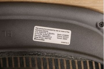 中古　美品　Hermanmiller(ハーマンミラー社)　ランバーサポート　座り心地を追求したアーロンチェア(オフィスチェア、アームチェア、ワークチェア)(R-052097)