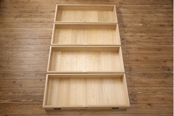 中古　美品　リメイク　伝統工芸士・東樹義明作　取り入れやすいサイズの加茂総桐箪笥・上段(胴厚、四方丸)(総桐たんす、着物箪笥、衣装タンス)(R-052098)