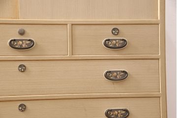 中古　美品　リメイク　伝統工芸士・東樹義明作　取り入れやすいサイズの加茂総桐箪笥・上段(胴厚、四方丸)(総桐たんす、着物箪笥、衣装タンス)(R-052098)