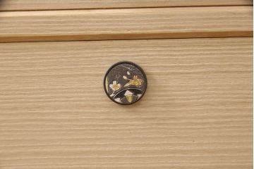 中古　美品　リメイク　伝統工芸士・東樹義明作　取り入れやすいサイズの加茂総桐箪笥・上段(胴厚、四方丸)(総桐たんす、着物箪笥、衣装タンス)(R-052098)