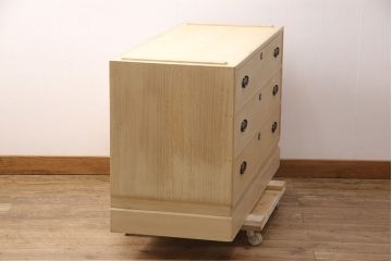 中古　美品　天板リメイク　伝統工芸士・東樹義明作　取り入れやすいサイズの加茂総桐箪笥・下段(胴厚、四方丸)(総桐たんす、衣装タンス、ローボード、ローチェスト)(R-052099)