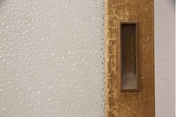 和製アンティーク　ダイヤガラスがレトロな雰囲気たっぷりのガラス戸(建具、引き戸)(R-052105)