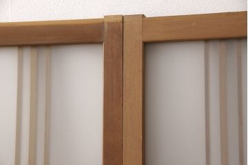 和製アンティーク　腰板杉材　こだわりの空間づくりにおすすめ!凝ったつくりのガラス戸2枚セット(建具、引き戸)(R-052106)
