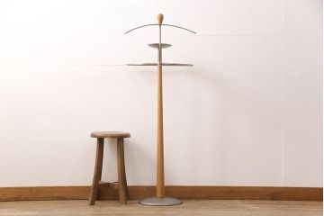 中古　ユニークなデザインが目を惹く!おしゃれなインテリアにもなるポールハンガー(コートハンガー、帽子掛け)(R-052110)