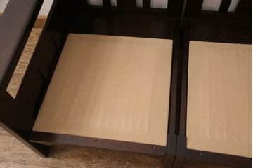 和製ビンテージ　北海道民芸家具　シックな大人空間におすすめの2人掛けソファ(2P、二人掛け、アームソファ、ヴィンテージ)(R-052113)