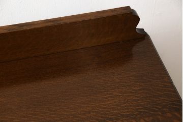 イギリスアンティーク　オーク材　猫脚がポイント!!イギリスからやってきた上品なサイドボード(チェスト、サイドキャビネット)(R-052115)