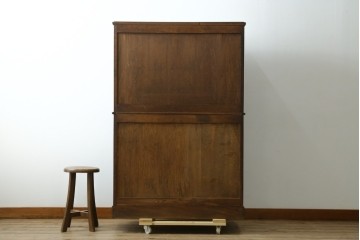 最高級品!!　和製ヴィンテージ　1950年から1960年頃　神戸洋家具　緻密な彫りの意匠が見事なオーク材製チェスト　(R-052117)