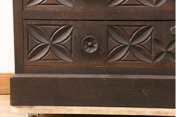 最高級品!!　和製ビンテージ　神戸洋家具　緻密な彫りの意匠が見事なオーク材製チェスト(引き出し、洋服箪笥、衣装箪笥、整理タンス、着物箪笥、ヴィンテージ)(R-052117)