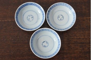江戸期　古伊万里　染付微塵唐草　蓋茶碗3客セット(和食器)(R-052124)