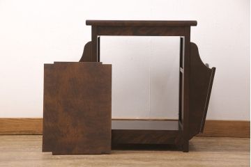 中古　絶版品　北海道民芸家具　#440　便利な収納ポケットが付いたマガジン卓(サイドテーブル、マガジンラック)(R-052132)