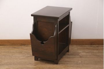 中古　絶版品　北海道民芸家具　#440　便利な収納ポケットが付いたマガジン卓(サイドテーブル、マガジンラック)(R-052132)