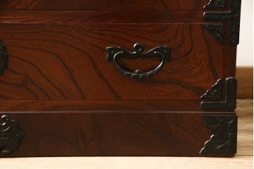中古　美品　岩谷堂箪笥　力強い杢目と緻密な金具が存在感溢れる整理箪笥(チェスト、和タンス、収納箪笥、引き出し)(R-052135)