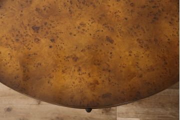 中古美品　イギリス高級家具　MAITLAND SMITH(メートランドスミス)　バーズアイ天板が特徴的な引き出し付きラウンドテーブル(定価約70万円)(ダイニングテーブル)(R-052136)