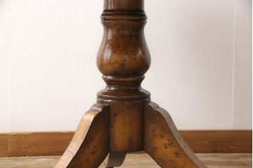 中古美品　イギリス高級家具　MAITLAND SMITH(メートランドスミス)　バーズアイ天板が特徴的な引き出し付きラウンドテーブル(定価約70万円)(ダイニングテーブル)(R-052136)