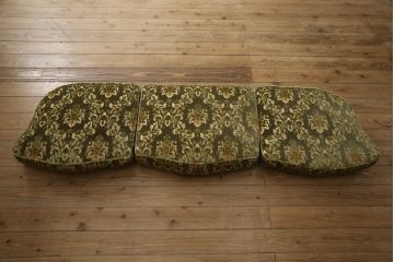中古　美品　カリモク家具(karimoku)　domani(ドマーニ)　Louis(ルイ)XVシリーズ　ルイ15世　気品ある佇まいが高級感を醸し出す3人掛けソファ(アームソファ、三人掛け、3P)(定価約100万円)(R-052138)