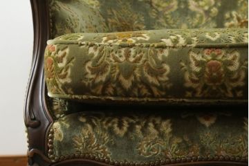 中古　カリモク家具(karimoku)　domani(ドマーニ)　Louis(ルイ)XVシリーズ　ルイ15世　優雅なひとときを演出してくれる1人掛けソファ(アームソファ、一人掛け、1P)(定価約48万円)(R-052139)