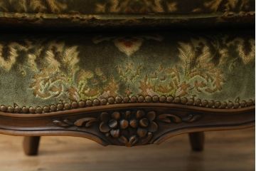 中古　カリモク家具(karimoku)　domani(ドマーニ)　Louis(ルイ)XVシリーズ　ルイ15世　優雅なひとときを演出してくれる1人掛けソファ(アームソファ、一人掛け、1P)(定価約48万円)(R-052139)