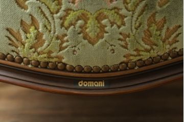 中古　カリモク家具(karimoku)　domani(ドマーニ)　Louis(ルイ)XVシリーズ　ルイ15世　優雅なひとときを演出してくれる1人掛けソファ(アームソファ、一人掛け、1P)(定価約48万円)(R-052139)