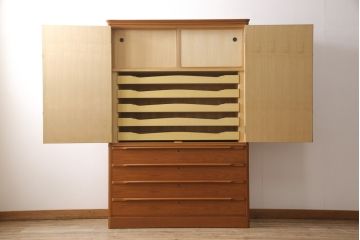 和製ビンテージ　希少　チーク材　激レア!!北欧デザインがお洒落な和服箪笥(和タンス、着物箪笥、衣装箪笥、ヴィンテージ)(R-052141)