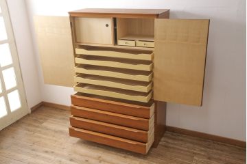 和製ビンテージ　希少　チーク材　激レア!!北欧デザインがお洒落な和服箪笥(和タンス、着物箪笥、衣装箪笥、ヴィンテージ)(R-052141)