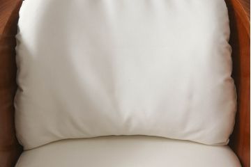 中古美品　高級品　サァラ麻布　洗練された雰囲気が目を引く、収納付き回転椅子(定価約36万円)(ラウンジチェア、イス、1人掛けソファ)(R-052145)