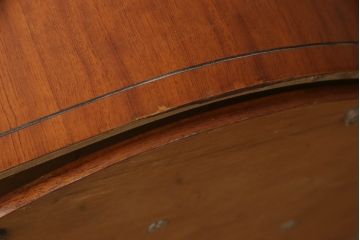 中古美品　高級品　サァラ麻布　洗練された雰囲気が目を引く、収納付き回転椅子(定価約36万円)(ラウンジチェア、イス、1人掛けソファ)(R-052145)