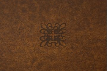 アメリカビンテージ　高級品　本のモチーフがあしらわれた、凝ったデザインが面白いサイドボード(戸棚、キャビネット、ヴィンテージ)(R-052148)