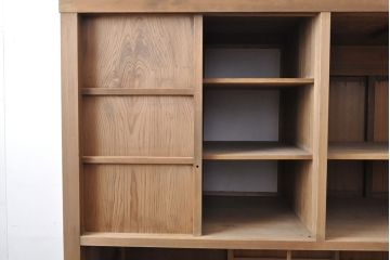 和製アンティーク　超激レア　総杉材　特注品　両面使いできる特大置き水屋(置水屋、茶水屋、茶棚、戸棚、茶道具、収納棚、食器棚)(R-052149)