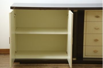 中古　超美品　EURO CASA(ユーロ・カーサ)取り扱い　TURRI(トゥーリ)　ツートーンカラーが美しい特注大型サイドボード(ローボード、収納棚、引き出し、キャビネット)(定価約220万円)(R-052150)