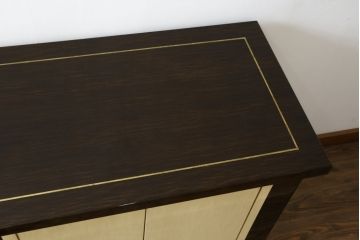 中古　超美品　EURO CASA(ユーロ・カーサ)取り扱い　TURRI(トゥーリ)　ツートーンカラーが美しい特注大型サイドボード(ローボード、収納棚、引き出し、キャビネット)(定価約220万円)(R-052150)