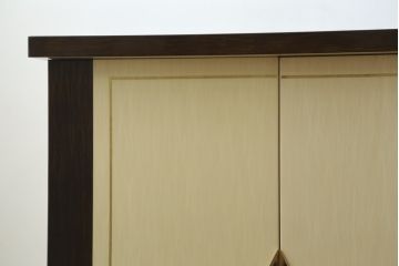 中古　超美品　EURO CASA(ユーロ・カーサ)取り扱い　TURRI(トゥーリ)　ツートーンカラーが美しい特注大型サイドボード(ローボード、収納棚、引き出し、キャビネット)(定価約220万円)(R-052150)