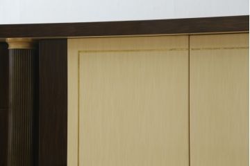 中古　超美品　EURO CASA(ユーロ・カーサ)取り扱い　TURRI(トゥーリ)　ツートーンカラーが美しい特注大型サイドボード(ローボード、収納棚、引き出し、キャビネット)(定価約220万円)(R-052150)