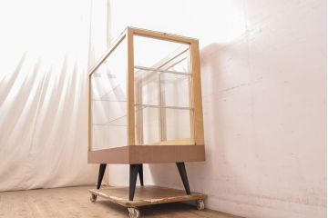 昭和レトロ　昔懐かしい佇まいが素敵な木枠ガラスケース(ショーケース、陳列棚、店舗什器)(R-052153)