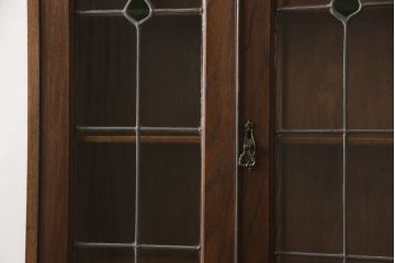 イギリスアンティーク　オーク材　ステンドグラス入り　クラシカルなデザインが素敵なビューローブックケース(本箱、キャビネット、ワークデスク、在宅ワーク、在宅用)(R-052155)