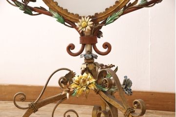 フランスビンテージ　激レア品　凝った装飾が美しい、メタルフラワーの大きな姿見(スタンドミラー、鏡)(R-052157)