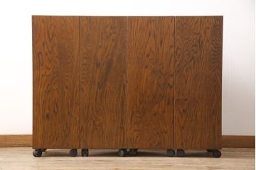 中古美品　カントリーハウス　秋山木工(職人堅木)　ユニークなデザインが目を引く折り畳み丸型飾り棚(陳列棚、本棚、収納棚)(R-052159)