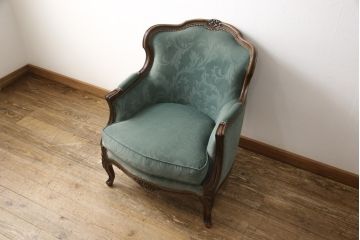 中古　カリモク家具(karimoku)　domani(ドマーニ)　Louis(ルイ)XVシリーズ　シックな色合いが上質な空間づくりにぴったりな1人掛けソファ(定価約40万円)(椅子、アームチェア、一人掛けソファ、1P)(R-052161)