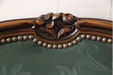 中古　カリモク家具(karimoku)　domani(ドマーニ)　Louis(ルイ)XVシリーズ　シックな色合いが上質な空間づくりにぴったりな1人掛けソファ(定価約40万円)(椅子、アームチェア、一人掛けソファ、1P)(R-052162)