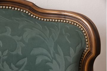 中古　カリモク家具(karimoku)　domani(ドマーニ)　Louis(ルイ)XVシリーズ　シックな色合いが上質な空間づくりにぴったりな1人掛けソファ(定価約40万円)(椅子、アームチェア、一人掛けソファ、1P)(R-052162)
