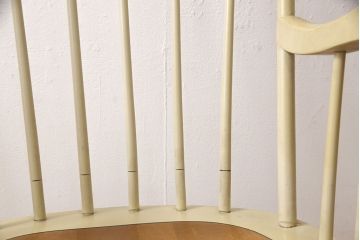 アメリカビンテージ　ETHAN ALLEN(イーセンアーレン)　カントリーな雰囲気がかわいらしいロッキングチェア(椅子、アームチェア、揺り椅子、ヴィンテージ)(R-052164)
