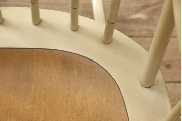 アメリカビンテージ　ETHAN ALLEN(イーセンアーレン)　カントリーな雰囲気がかわいらしいロッキングチェア(椅子、アームチェア、揺り椅子、ヴィンテージ)(R-052164)