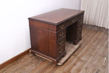 中古　DREXEL HERITAGE (ドレクセルヘリテイジ)　マホガニー材　洗練された大人の雰囲気醸し出す両袖デスク(机、在宅ワーク、在宅用ワークデスク)(R-052174)