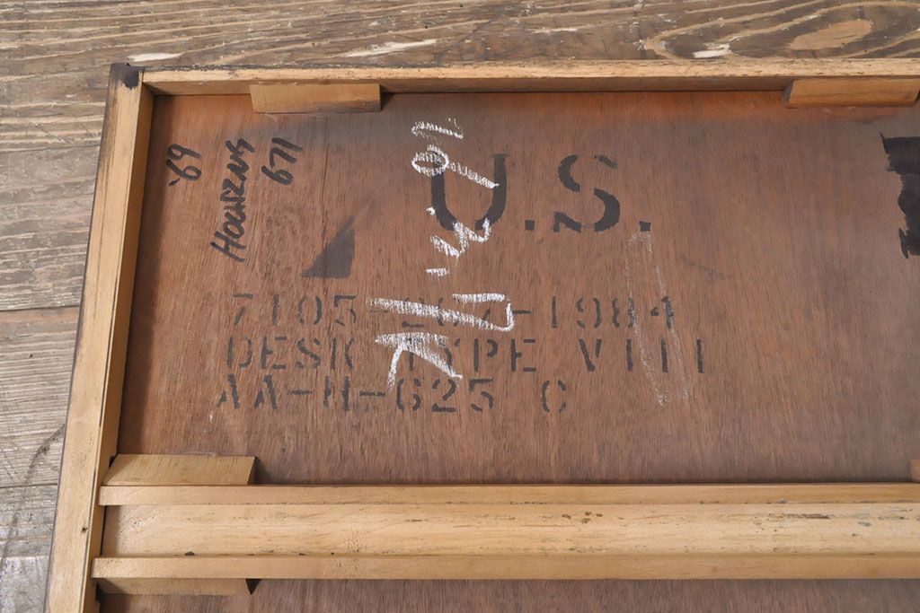 中古　DREXEL HERITAGE (ドレクセルヘリテイジ)　マホガニー材　洗練された大人の雰囲気醸し出す両袖デスク(机、在宅ワーク、在宅用ワークデスク)(R-052174)