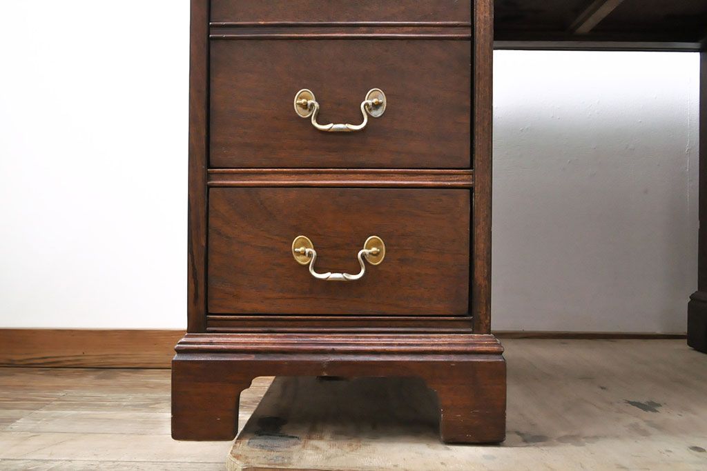 中古　DREXEL HERITAGE (ドレクセルヘリテイジ)　マホガニー材　洗練された大人の雰囲気醸し出す両袖デスク(机、在宅ワーク、在宅用ワークデスク)(R-052174)